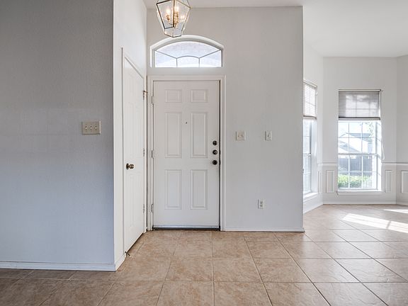 4th image of 4500 Saddlebrook Dr