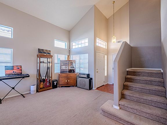 3rd image of 7068 Husky Dr NE