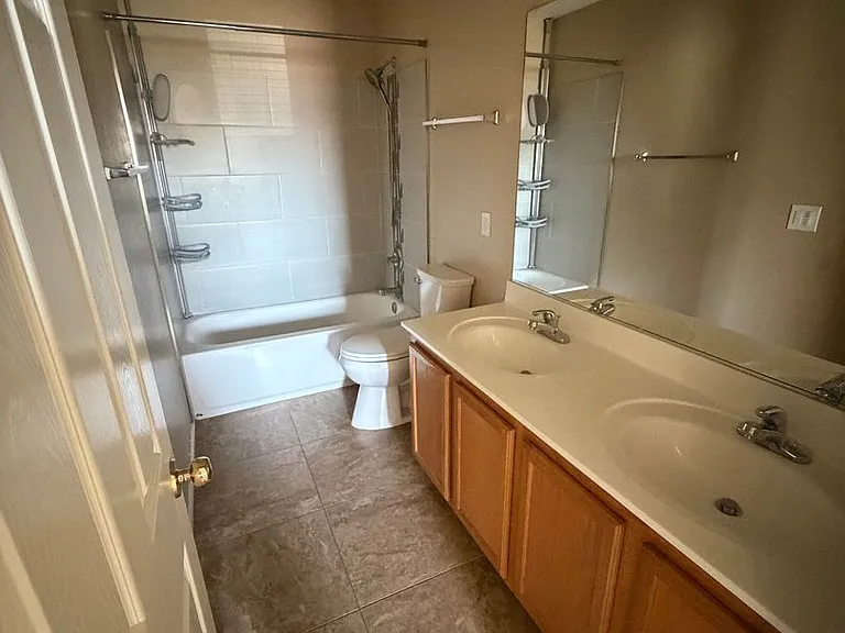 15905 N 169th Dr — Photo 14