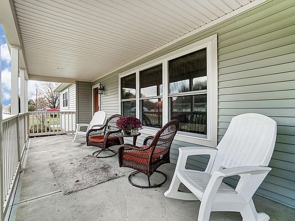 2nd image of 801 Oberlin Dr