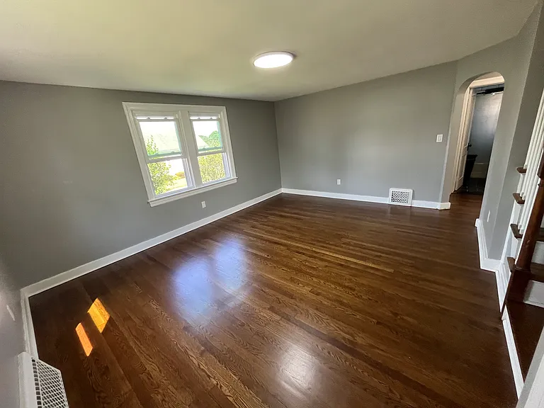 202 Canaan Rd — Photo 4