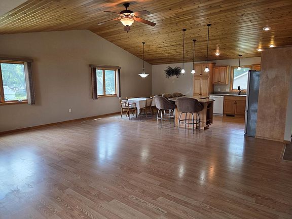 3rd image of 1806 E Road 3