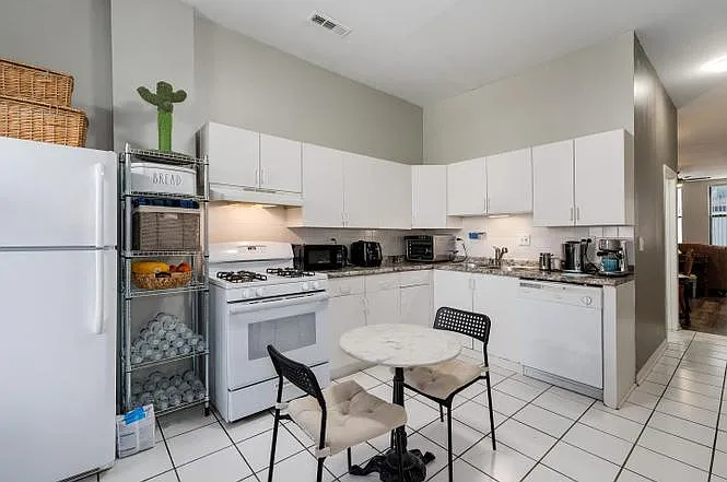 1436 W Taylor St #1 — Photo 10
