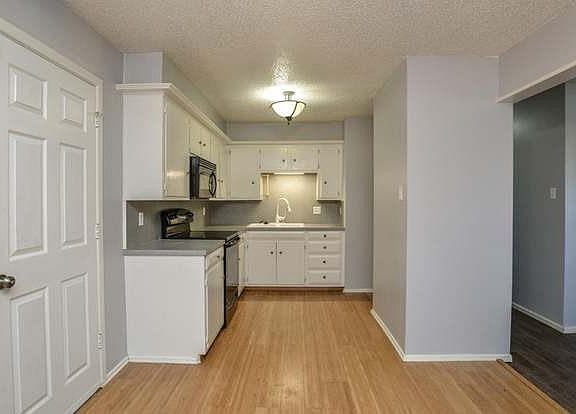 2nd image of 6609 S Ave S