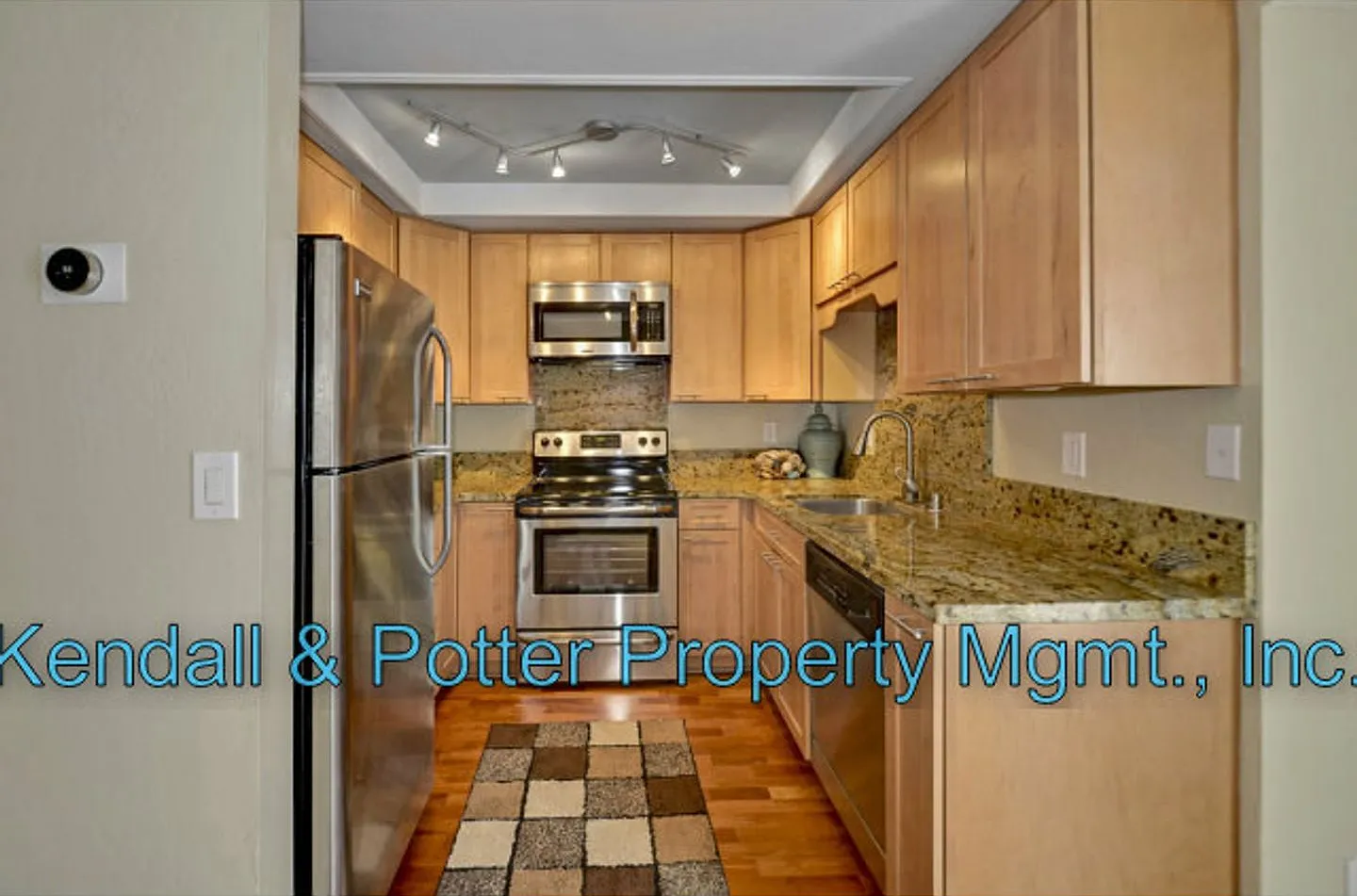 Updated 2BD/1.5BA Condo in Capitola — Photo 3