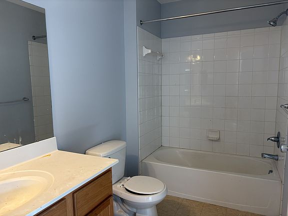2nd image of 6B Steel St