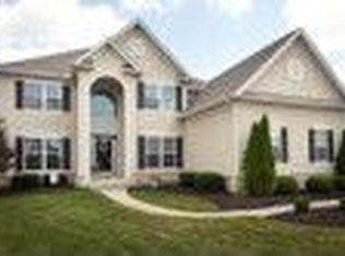 2987 McCammon Chase Dr, Lewis Center, OH 43035