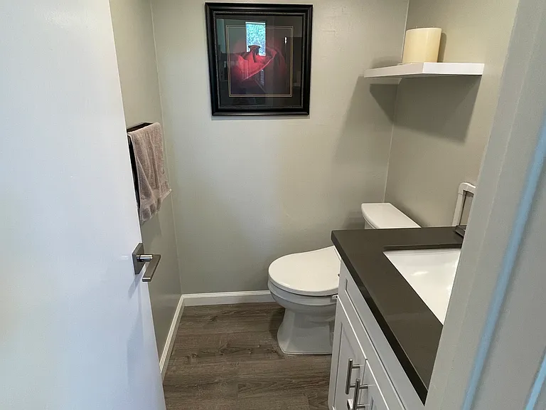 9425 Village Tree Dr — Photo 17