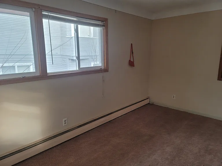 914 Burr St #4 — Photo 5