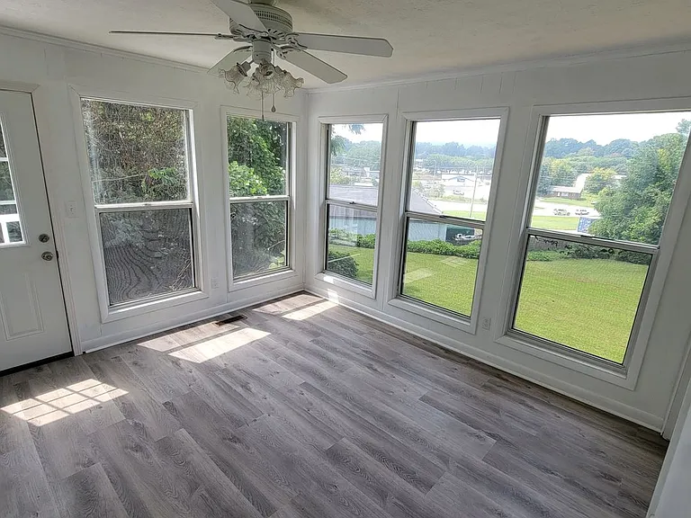 615 Evans St — Photo 9