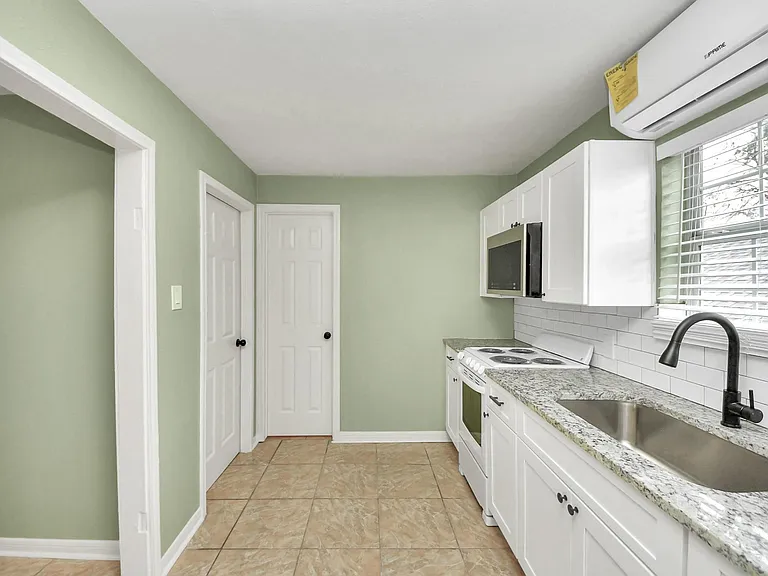 4102 Engelke St #C — Photo 6