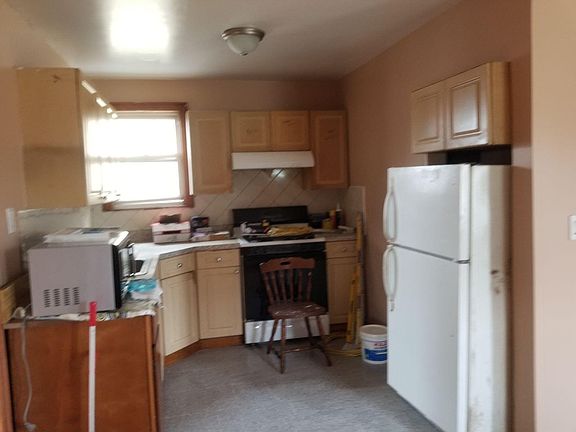 5th image of 47 Hodson Ave #1