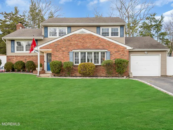 80 Shady Nook Drive, Toms River, NJ 08755