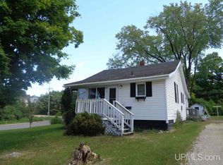 Three Oak St, Lanse, MI 49946