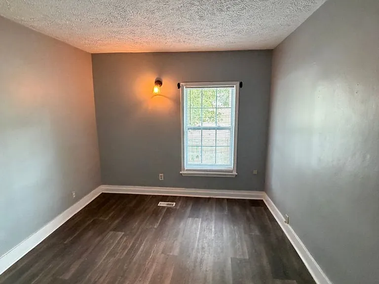 419 N Pennsylvania Ave — Photo 17
