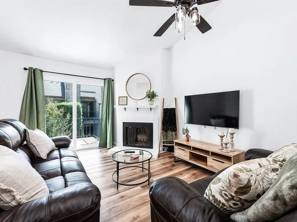 7046 N Holiday Drive, Galveston, TX 77550