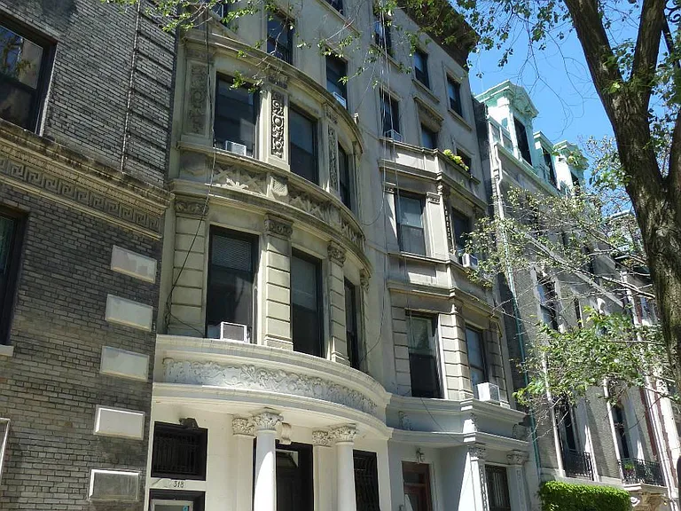 318 W 106th St #4FW — Photo 10