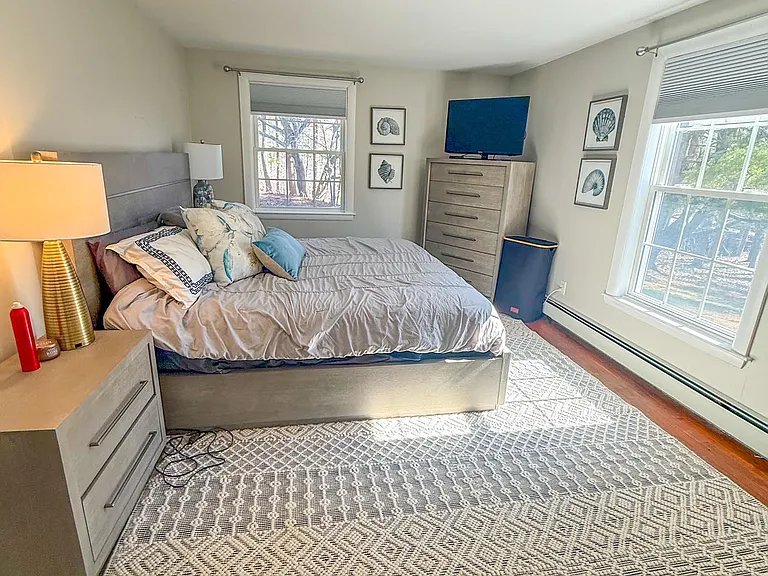 maion bedroom 1