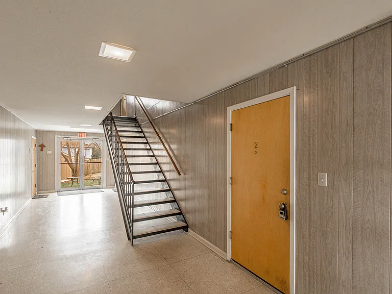 818 University Ave #7 — Photo 25