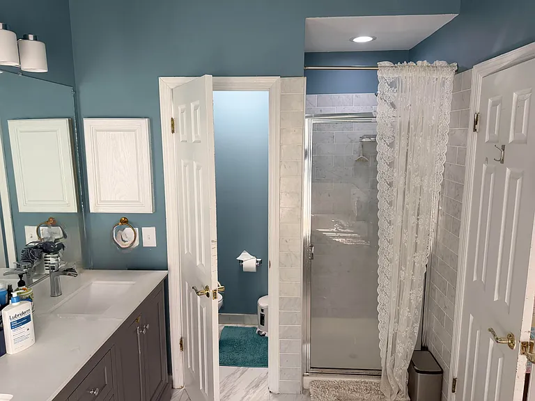 135 Marion Dr — Photo 24
