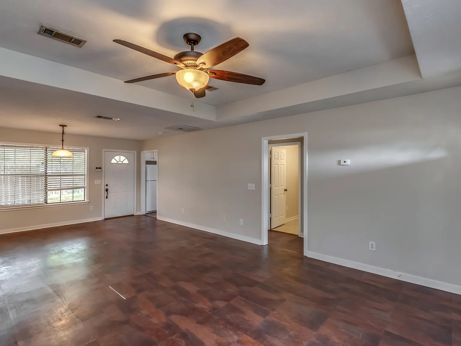 318 Green Meadow — Photo 4