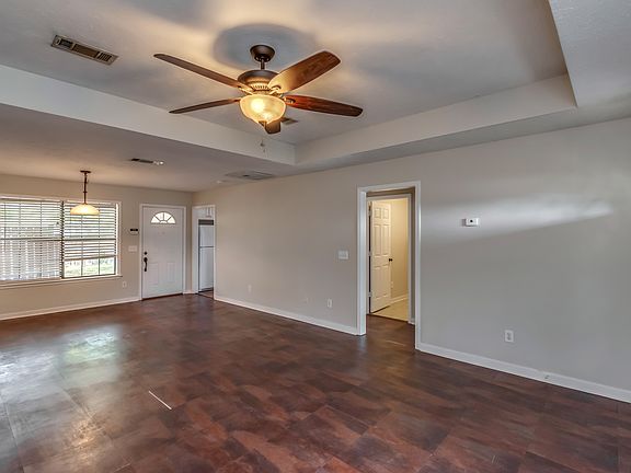 4th image of 318 Green Meadow Dr