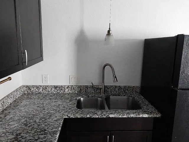 1041 N 25th Pl #3 — Photo 9