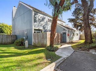 1025 Sea Breeze Dr #11, Costa Mesa, CA 92627