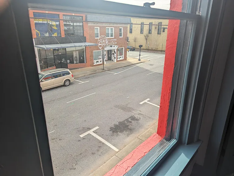 28 E 1st St #B — Photo 6