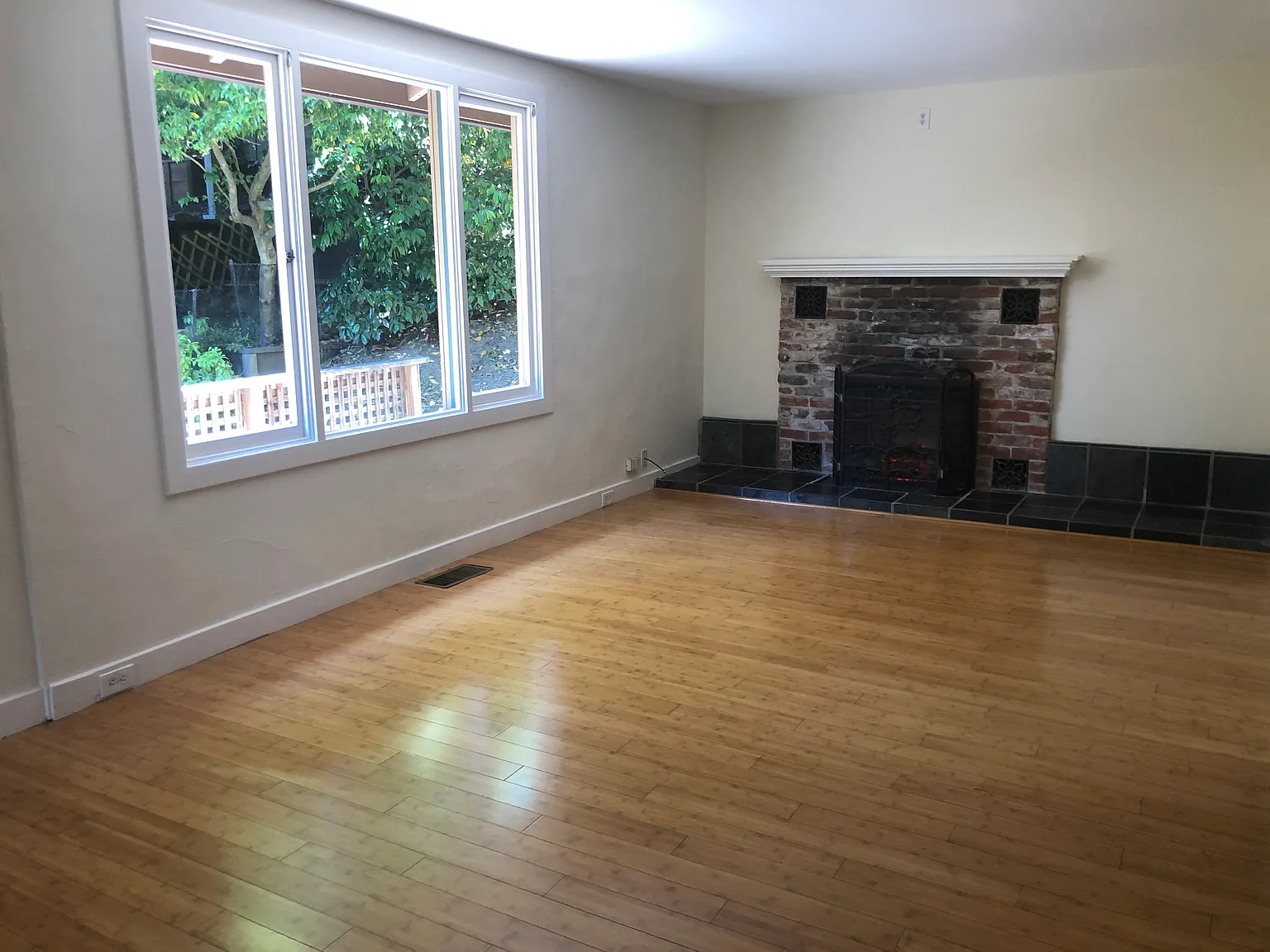5 bed, $4,995 — Photo 3