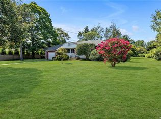 15 Geneva Pl, Greenlawn, NY 11740