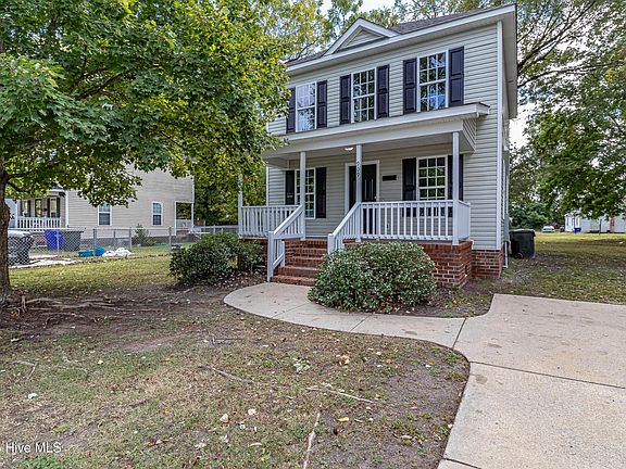 2nd image of 909 Douglas Avenue