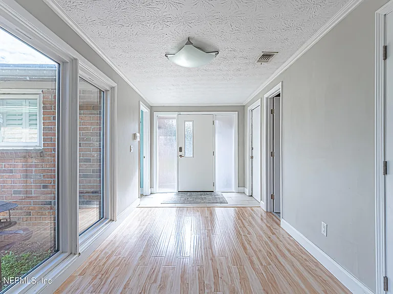 3320 America Ave — Photo 6