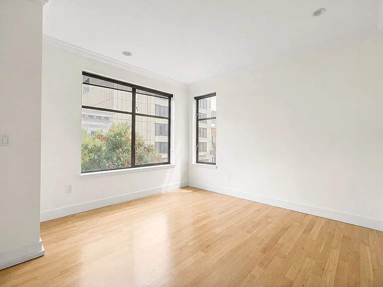 1081 Pine St #301 — Photo 41