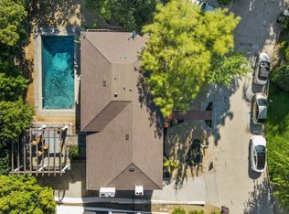 954 Rosemount Rd, Glendale, CA 91207