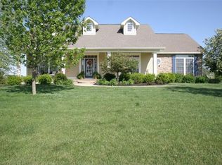 8132 Rainey Rd, Waynesville, OH 45068