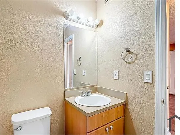 21038 Voyager Blvd APT 8, Land O Lakes, FL 34638