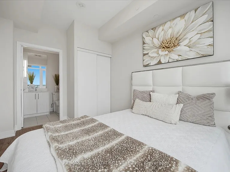 215 Veterans Dr #901 — Photo 17