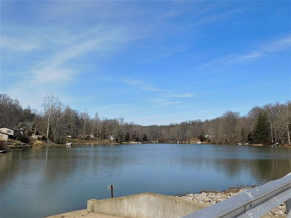 3rd image of 7289 Locust Lake Dr