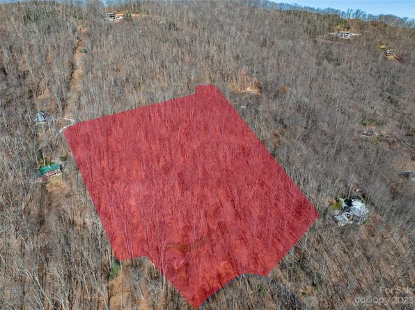 933 Dogwood Trl, Waynesville, NC 28786