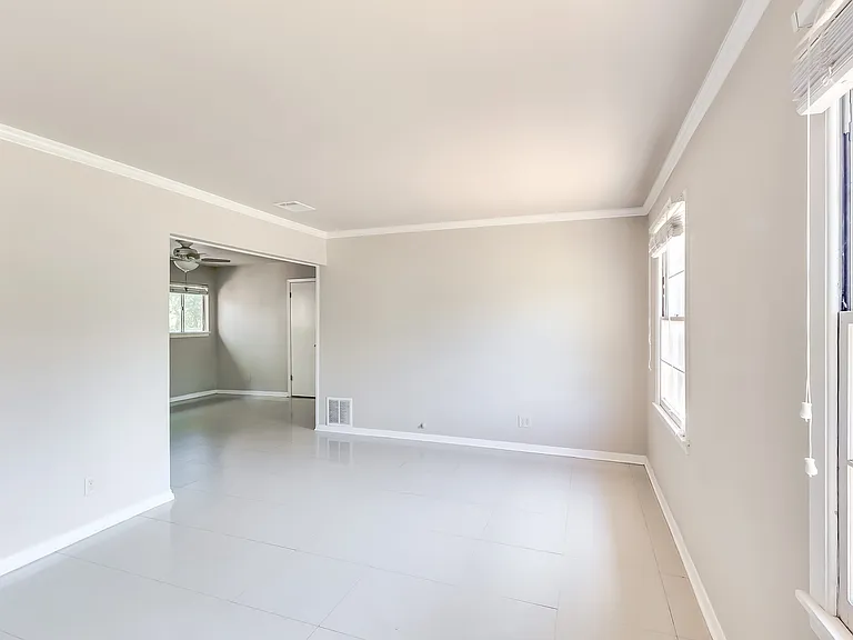 501 Krebs Ln — Photo 12