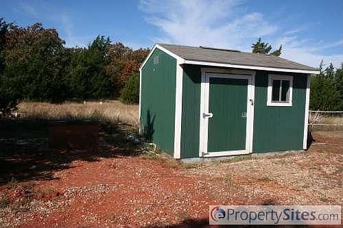 4th image of 8250 Hilltop Ln