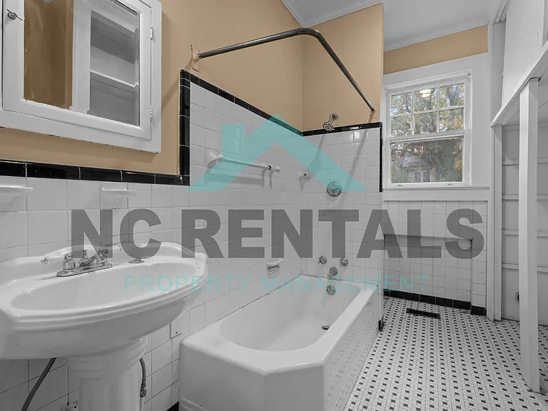 521 Park Pl — Photo 19
