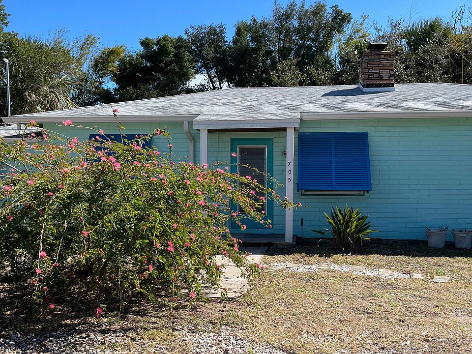 Charming 2bedroom one bathroom Cottage by the Sea.