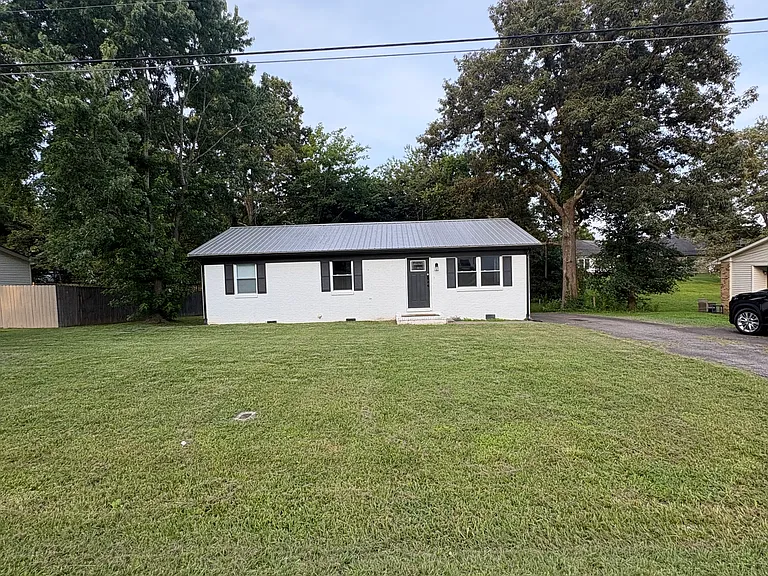 1711 Ridgewood Dr — Photo 13