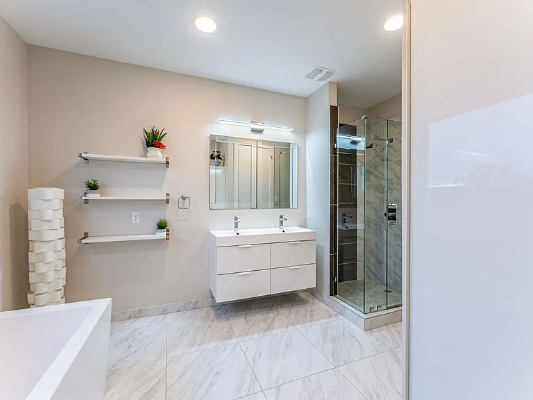 4013 Ivanhoe Ln — Photo 11