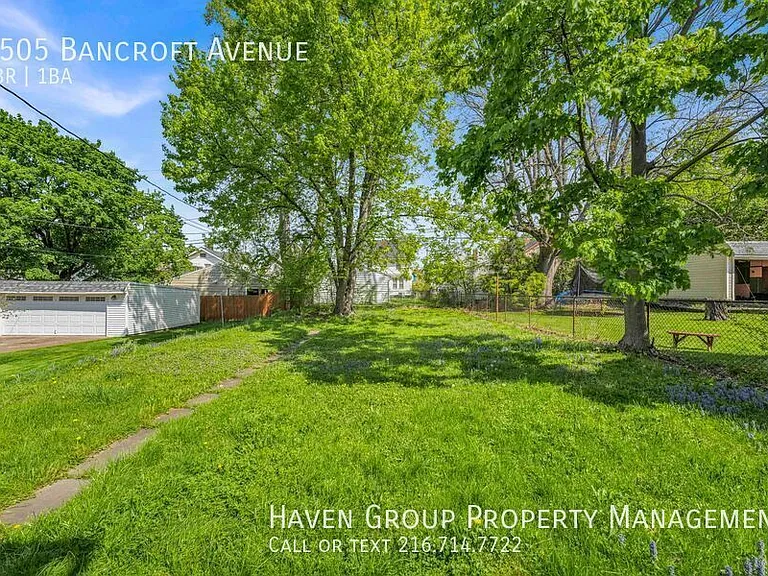 8505 Bancroft Ave — Photo 24
