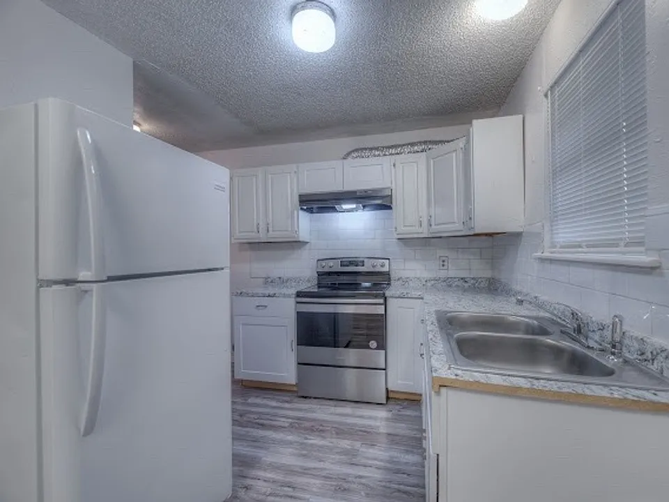 1129 S 124th East Ave