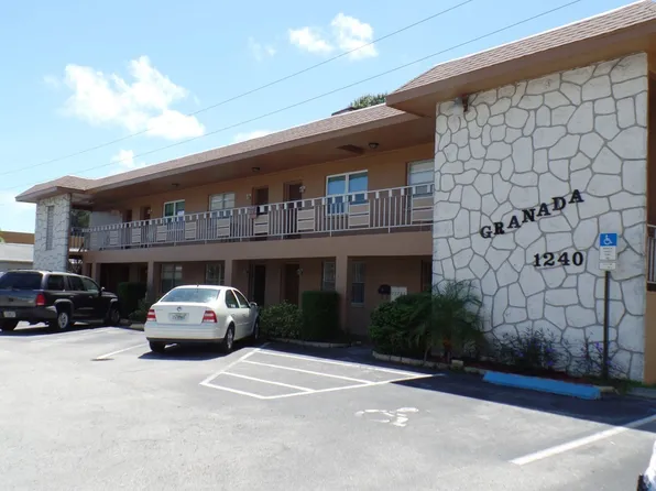 1240 70th St N APT 7, St Petersburg, FL 33710