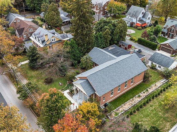 4th image of 250 Mooreland Ave